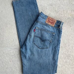 Levi's Classic Straight Jeans in Light Blue